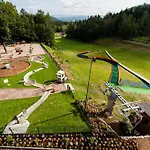 Przystanek Bavaria - Sauny, Parking Oraz Wstep Do Parku Bajek W Cenie!